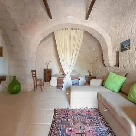 Trullo E Depandance Palma Locorotondo