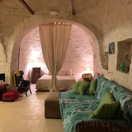 Trullo E Depandance Palma Locorotondo
