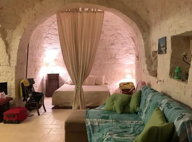 Trullo E Depandance Palma לוקורוטונדו